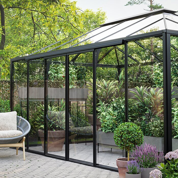 Detaljert Oasis pyramidedrivhus med pulverlakkert aluminiumsramme