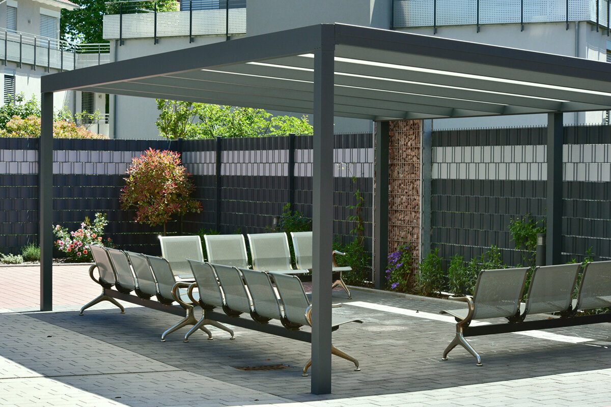 Pergola på vindutsatte tomter og ved kysten