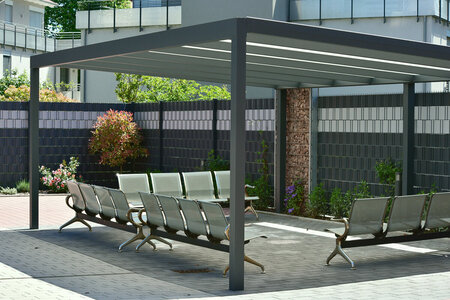 Pergola på vindutsatte tomter og ved kysten