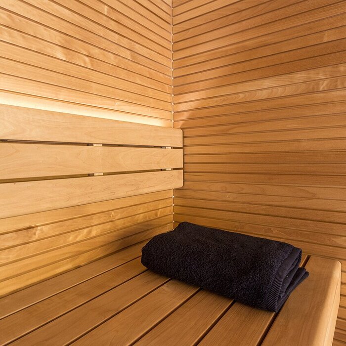 Elegant badstue med terrasse